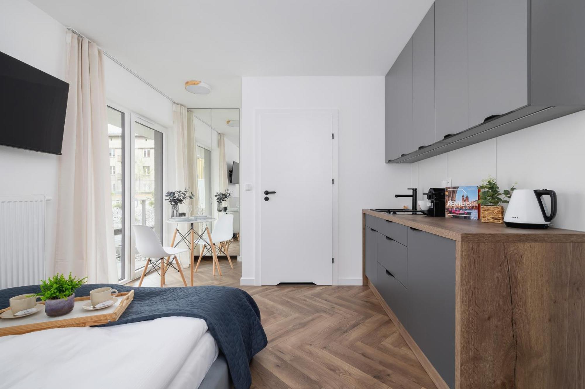 Apartment Stylish Klemensiewicza In Cracow By Renters Krakow